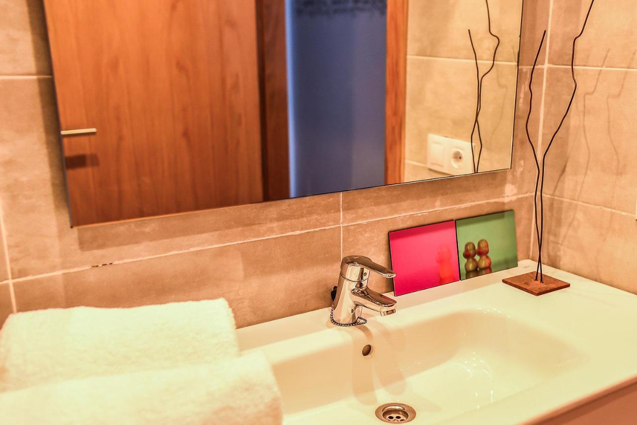 Sal Mar Suites Санта Еулалия дел Рио Екстериор снимка