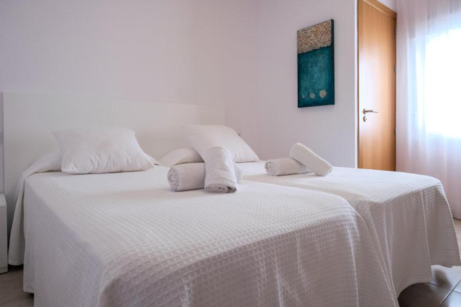 Sal Mar Suites Санта Еулалия дел Рио Екстериор снимка